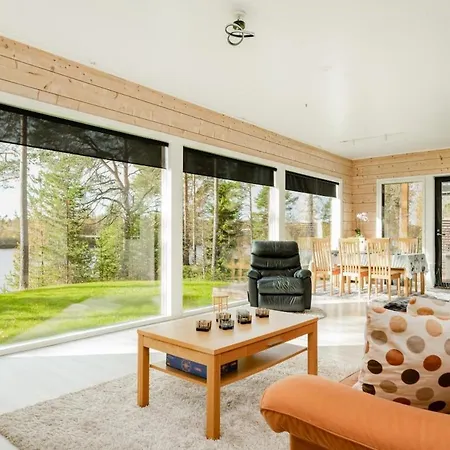 Riverside Log Villa, Sauna By Lapland Host Apartment *