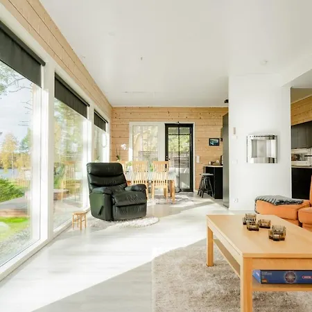 Riverside Log Villa, Sauna By Lapland Host Apartment