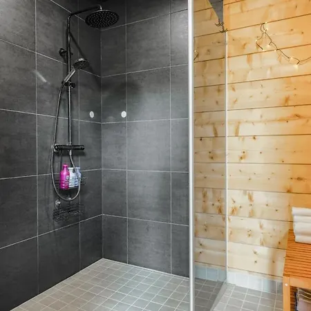Riverside Log Villa, Sauna By Lapland Host