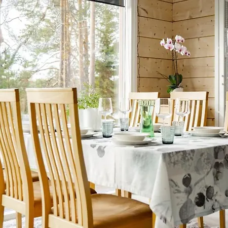 Riverside Log Villa, Sauna By Lapland Host